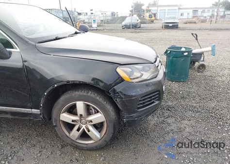 2013 Volkswagen Touareg Vr6 Lux z USA, uszkodzony, nr VIN WVGEF9BP2DD006220